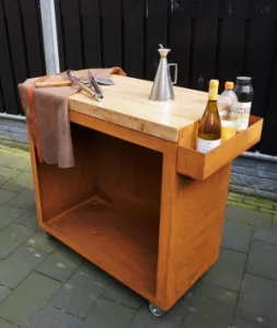 Tafel woodblock met zwenkwielen